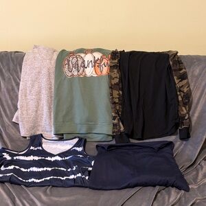 Green 'Thankful' Pumpkin Graphic women Sweatshirt size M all for $15